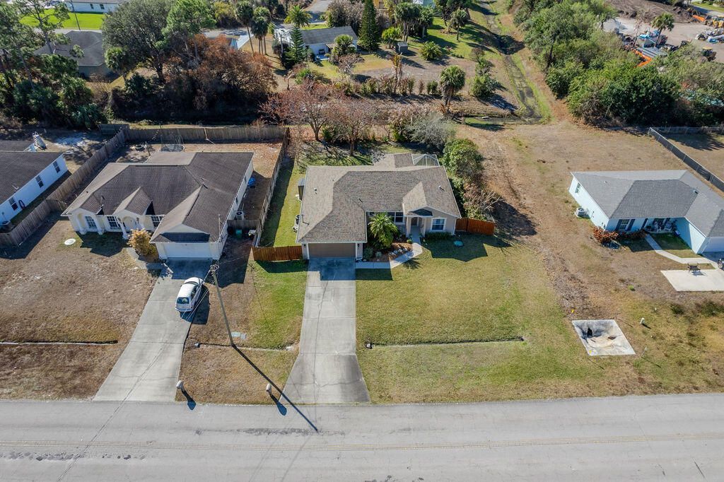 672 SW Paar Drive, Port Saint Lucie, FL 34953 Photo