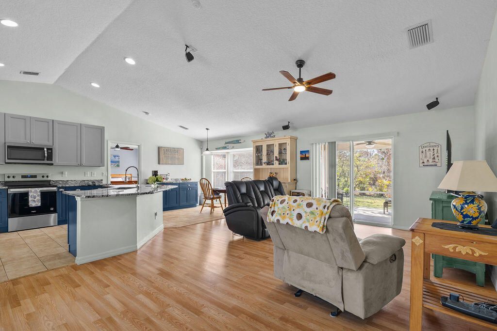 672 SW Paar Drive, Port Saint Lucie, FL 34953 Photo