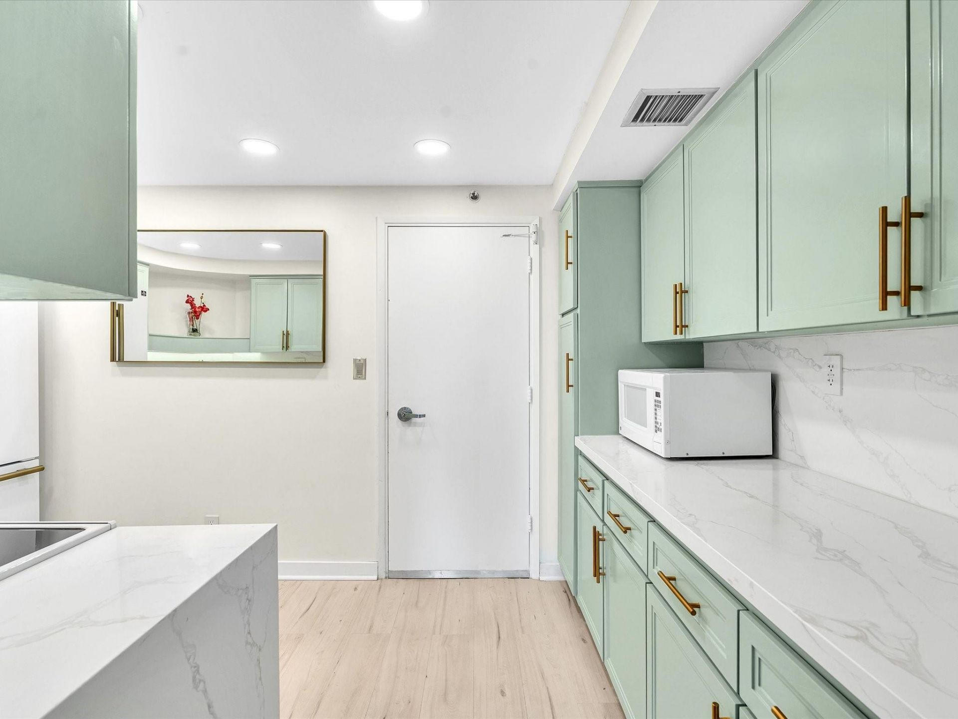 3300 NE 36th Street, Unit 220, Fort Lauderdale, FL 33308 Photo