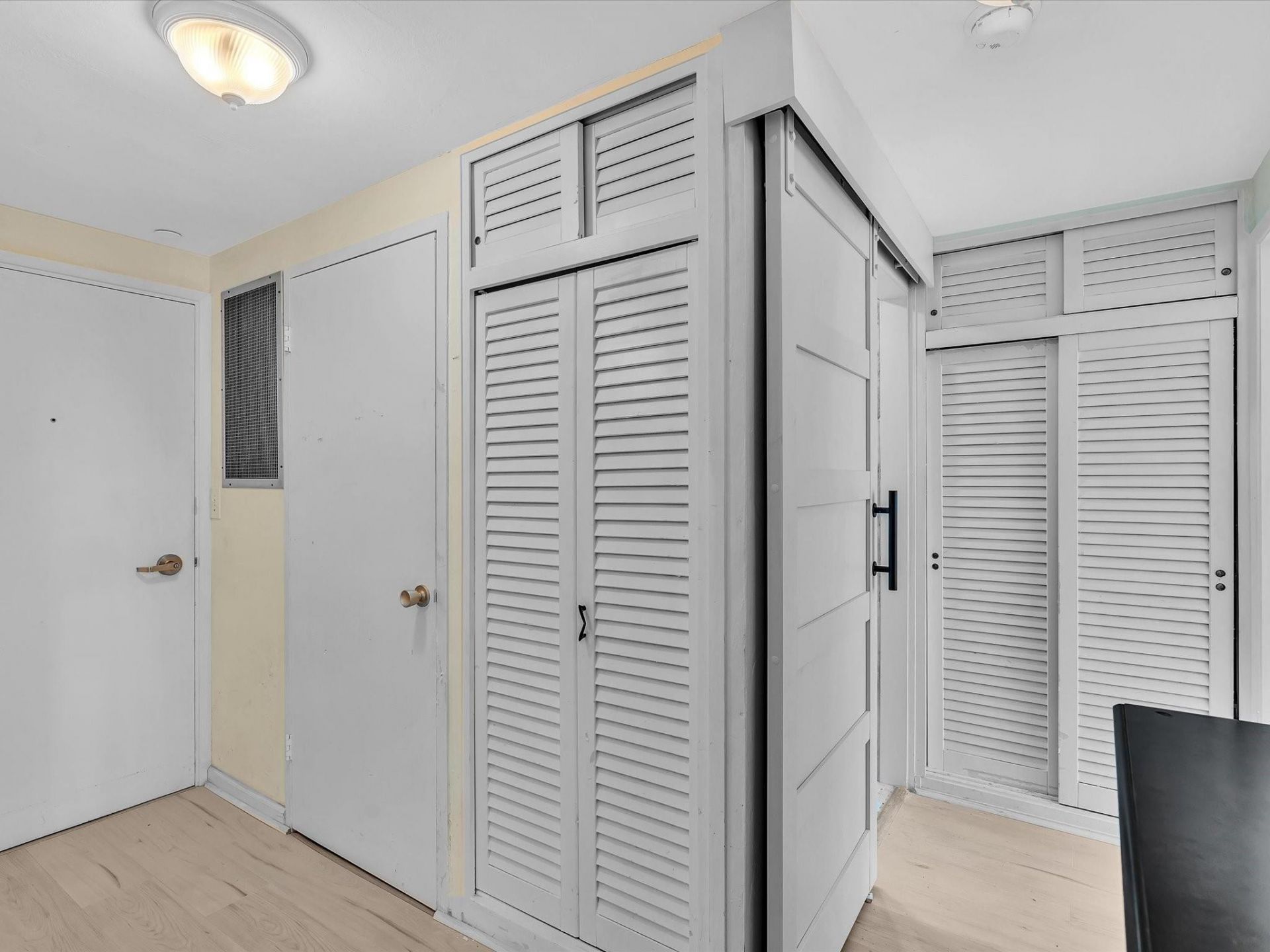 3300 NE 36th Street, Unit 220, Fort Lauderdale, FL 33308 Photo