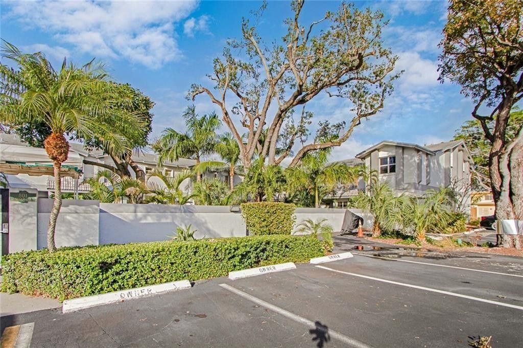801 SE 16th Court, Unit 14, Fort Lauderdale, FL 33316 Photo