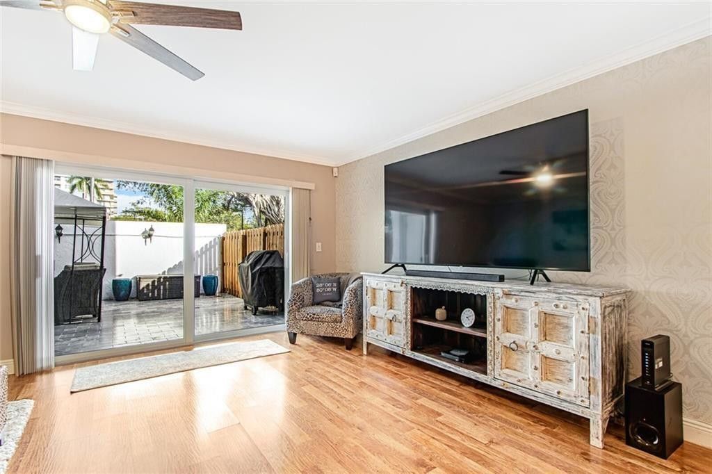 801 SE 16th Court, Unit 14, Fort Lauderdale, FL 33316 Photo