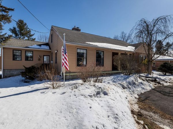 42 Thompson Hill Road, Rensselaer, NY 12144