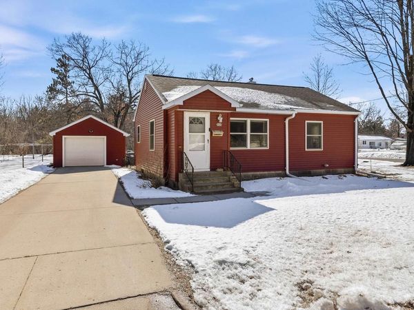 820 W FOURTH STREET, Mosinee, WI 54455