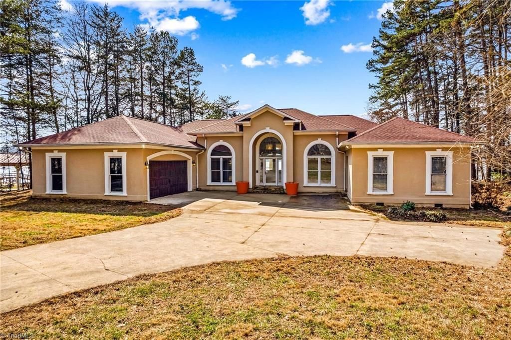 9145 Bringle Ferry Road, Salisbury, NC 28146 Main Photo