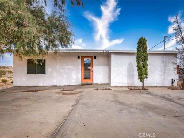 55500 Massachusets, Landers, CA 92285