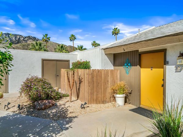 1728 Capri Circle, Palm Springs, CA 92262