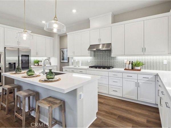 24531 Via La Sombrilla, Valencia, CA 91354