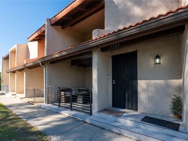 7757 Via Rosa Maria, Burbank, CA 91504