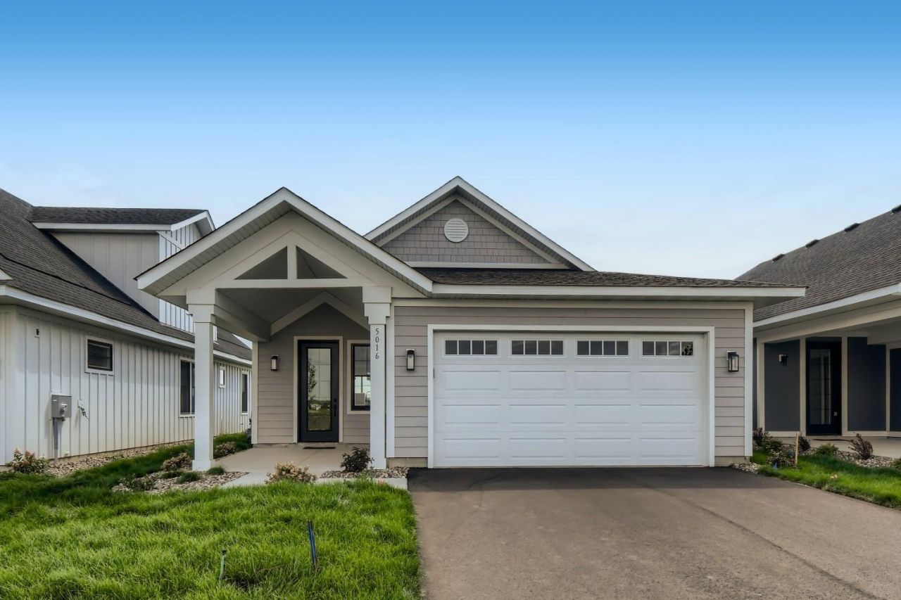 5276 216th Street W, Farmington, MN 55024 Main Photo