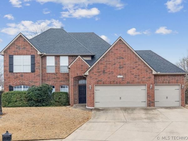 14102 E 104th Street North , Owasso, OK 74055