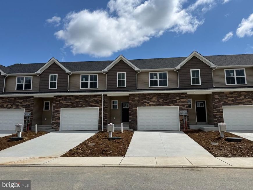 225 Lucille Way, Unit LOT 26, Fleetwood, PA 19522 Main Photo