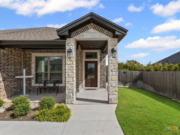 707 Eagle Pass Drive , Salado, TX 76571