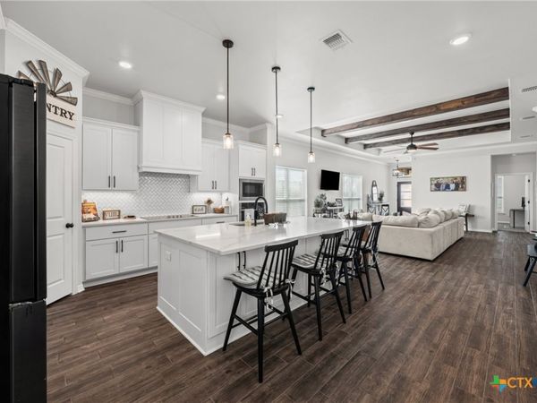 707 Eagle Pass Drive, Salado, TX 76571