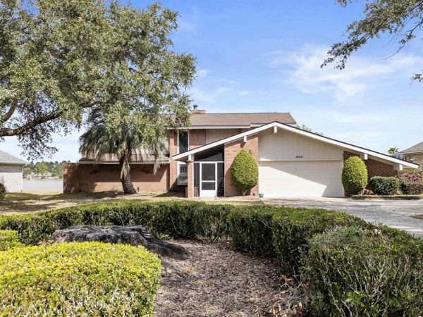 9100 Lakeview Drive, Foley, AL 36535