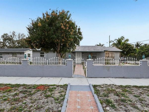 3398 NW 212th St , Miami Gardens, FL 33056