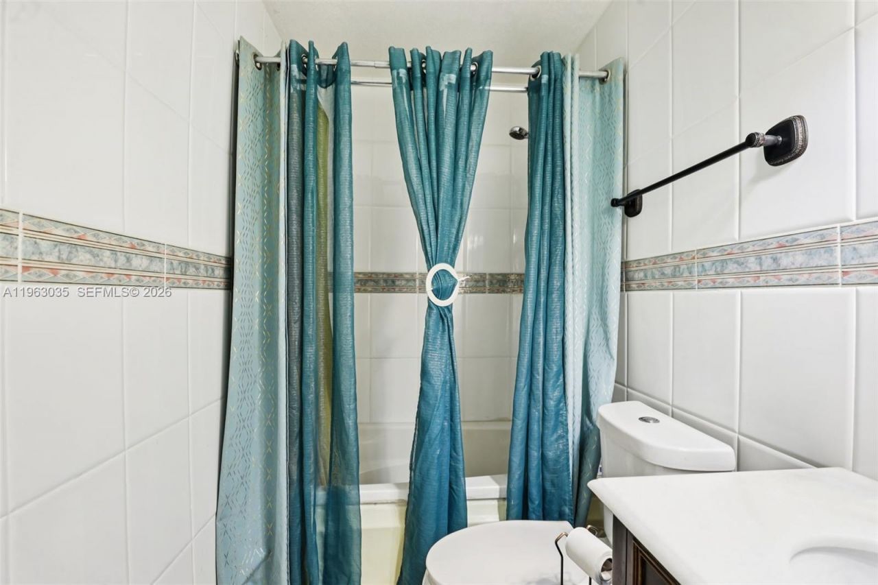 3398 NW 212th St , Miami Gardens, FL 33056 Photo