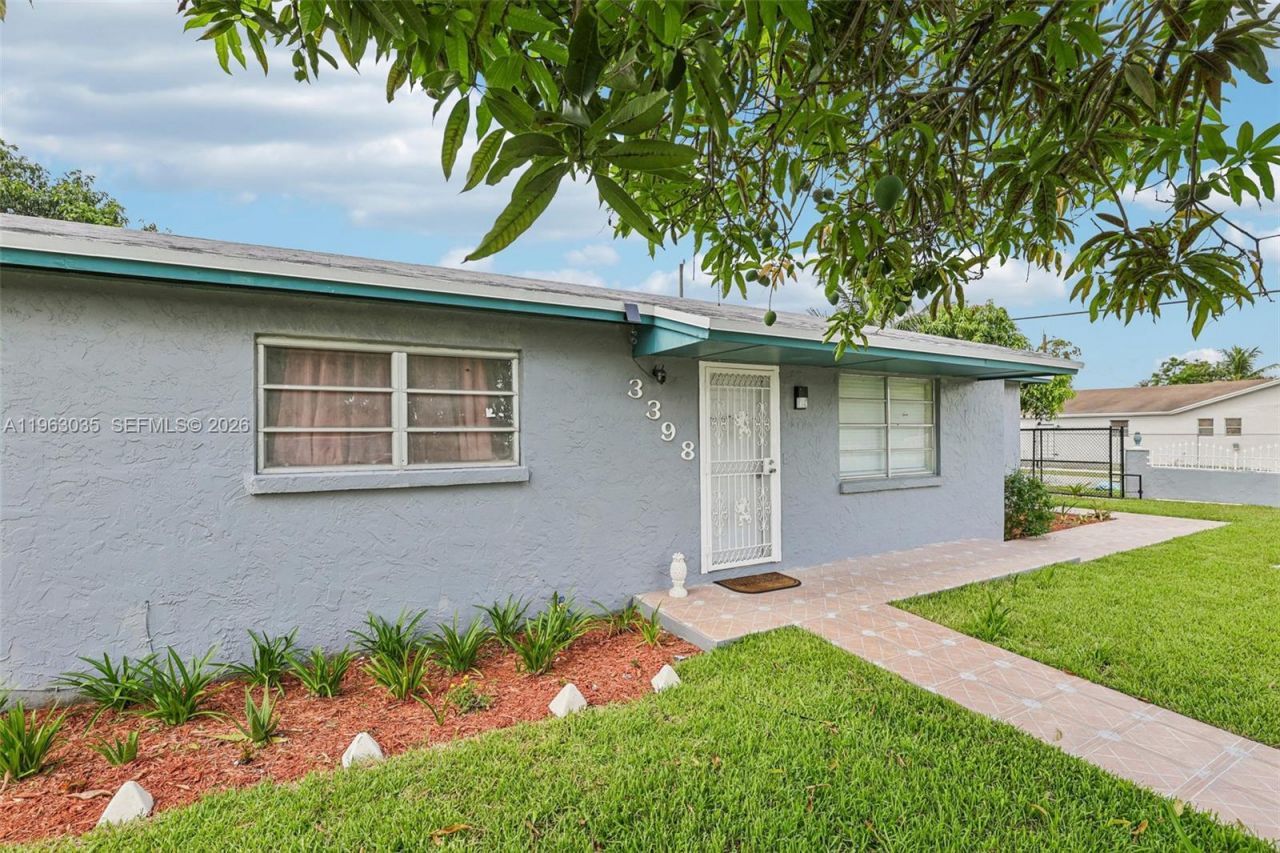 3398 NW 212th St, Miami Gardens, FL 33056 Photo