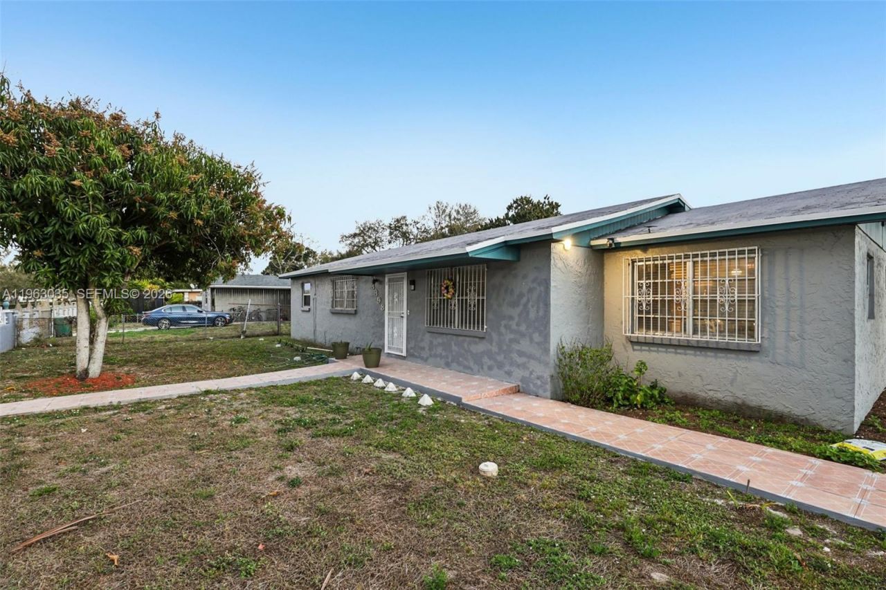 3398 NW 212th St , Miami Gardens, FL 33056 Photo