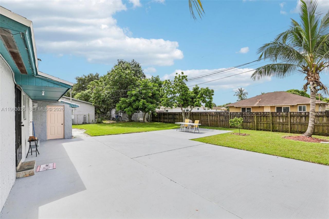 3398 NW 212th St, Miami Gardens, FL 33056 Photo