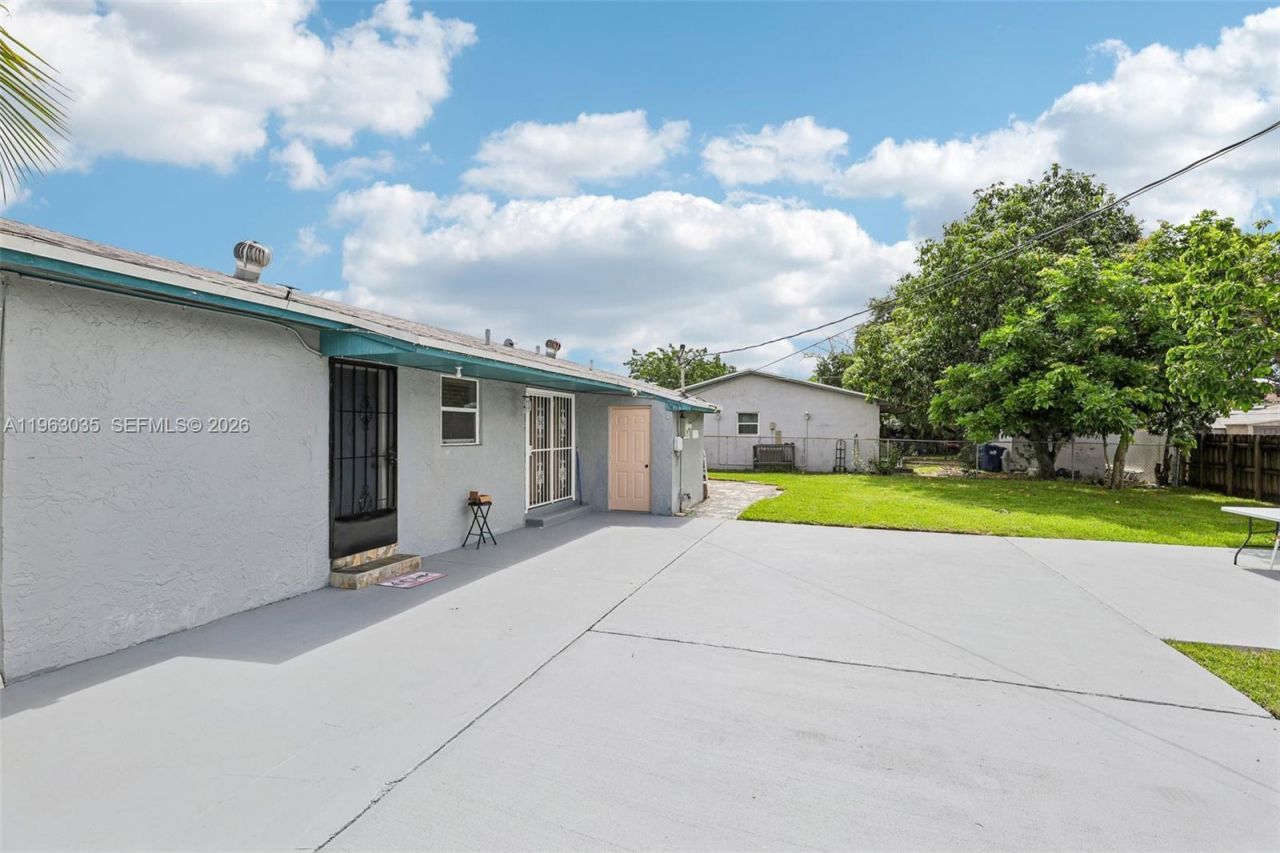 3398 NW 212th St, Miami Gardens, FL 33056 Photo