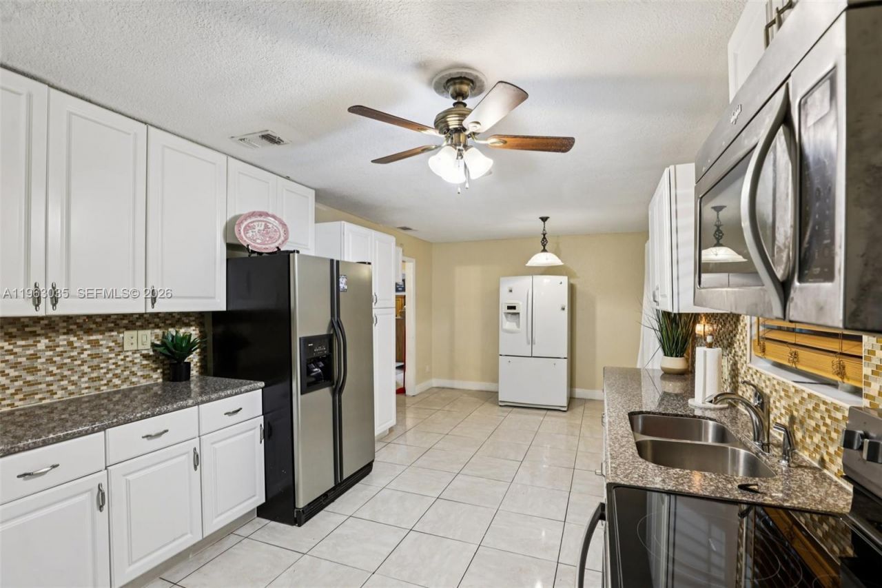 3398 NW 212th St, Miami Gardens, FL 33056 Photo