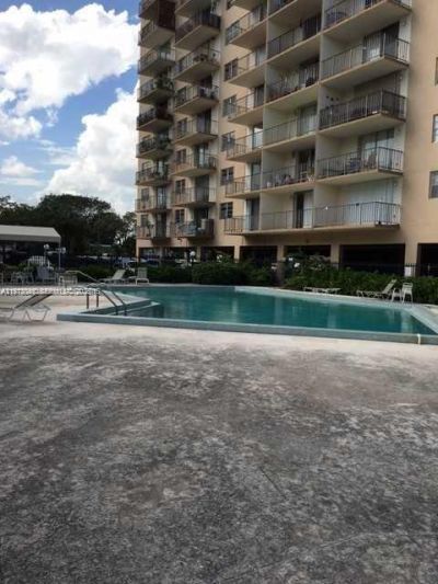 12500 NE 15 Ave, Unit 207, North Miami, FL 33161 Photo