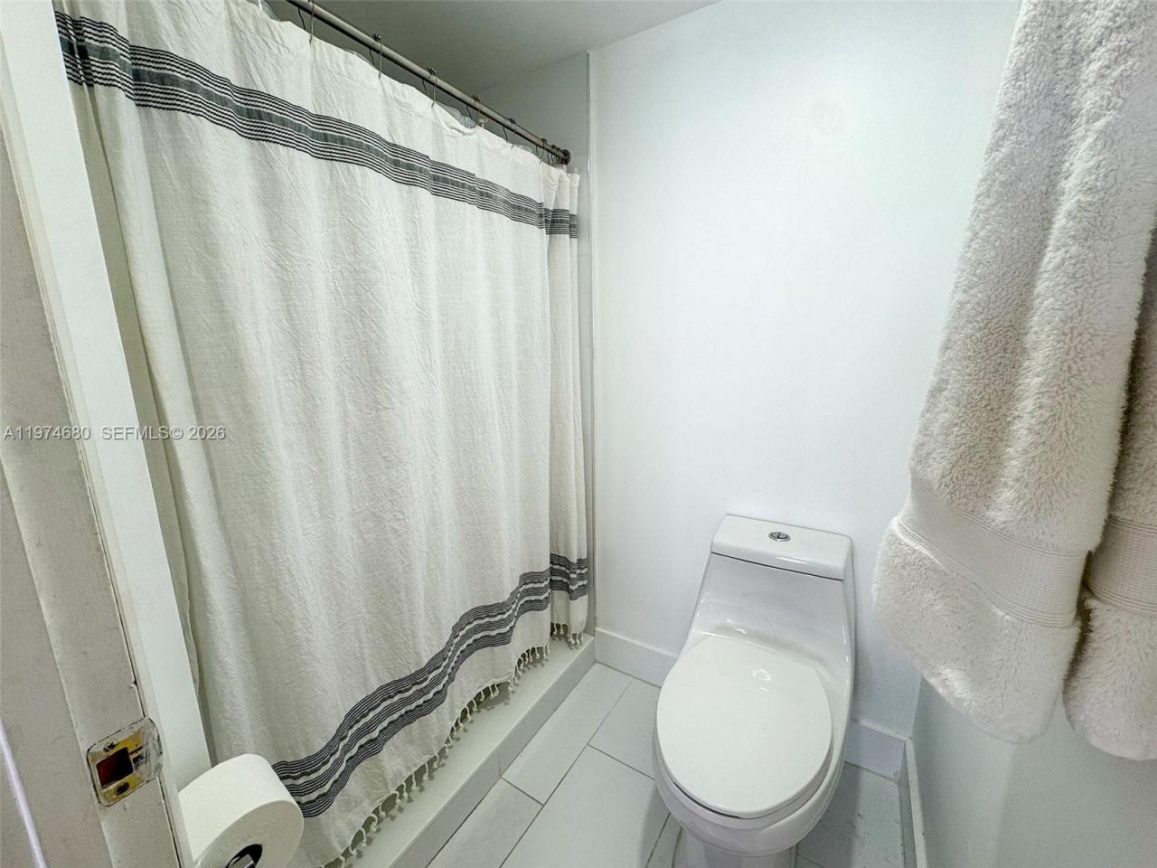 1709 Whitehall Dr, Unit 405, Davie, FL 33324 Photo