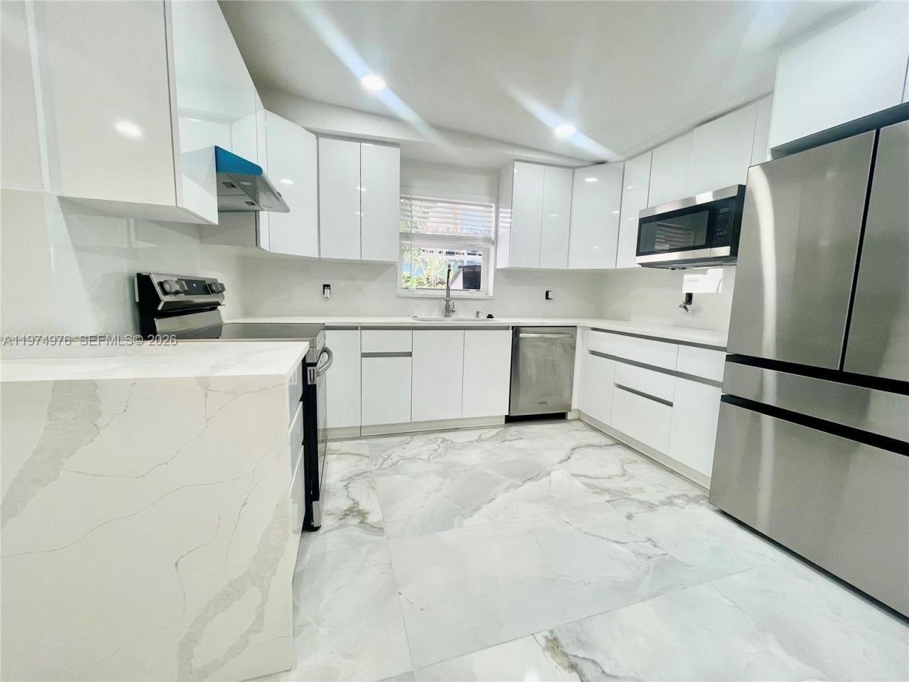 1649 NE 8th Ave , Fort Lauderdale, FL 33305 Photo