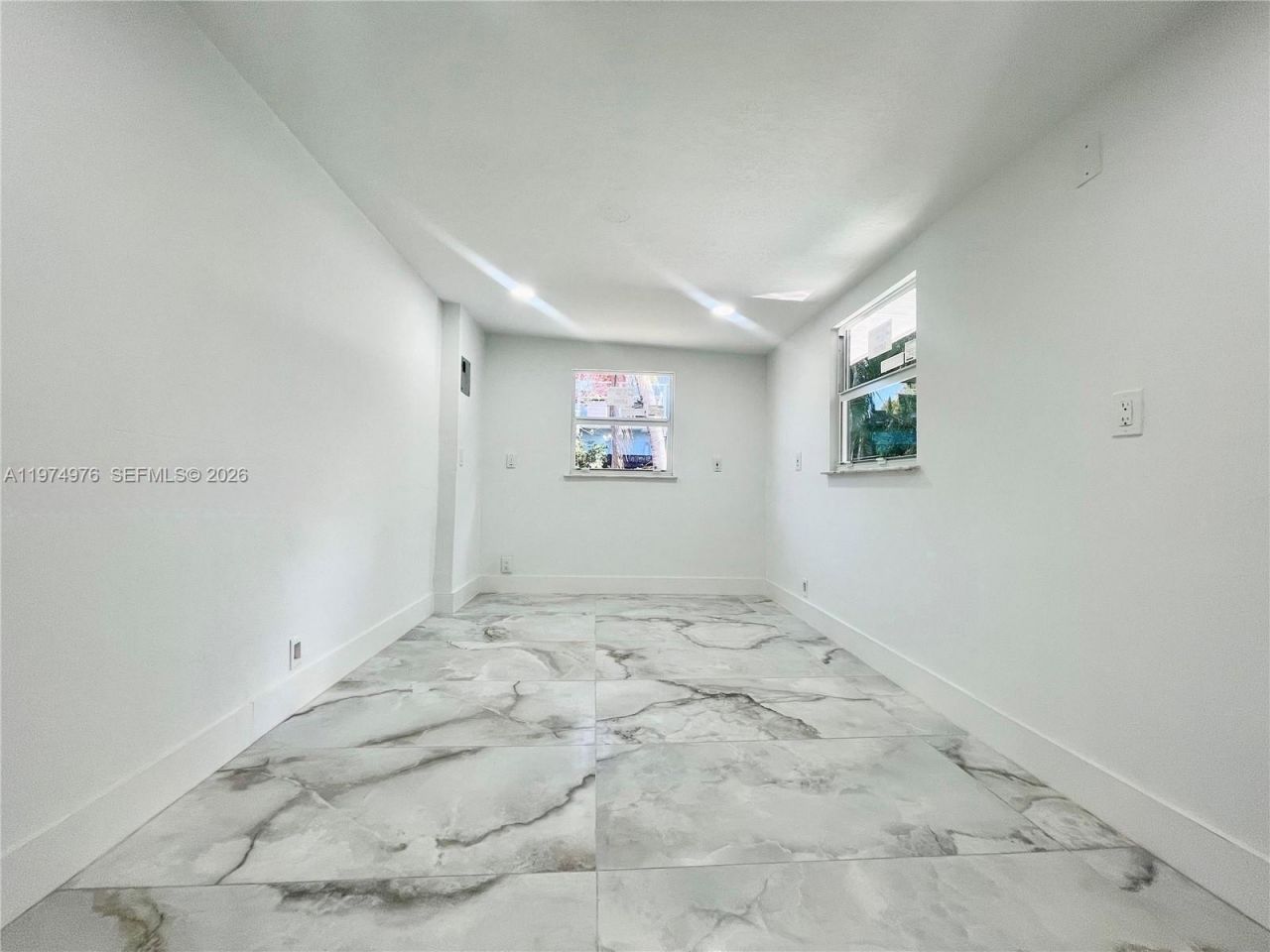 1649 NE 8th Ave , Fort Lauderdale, FL 33305 Photo
