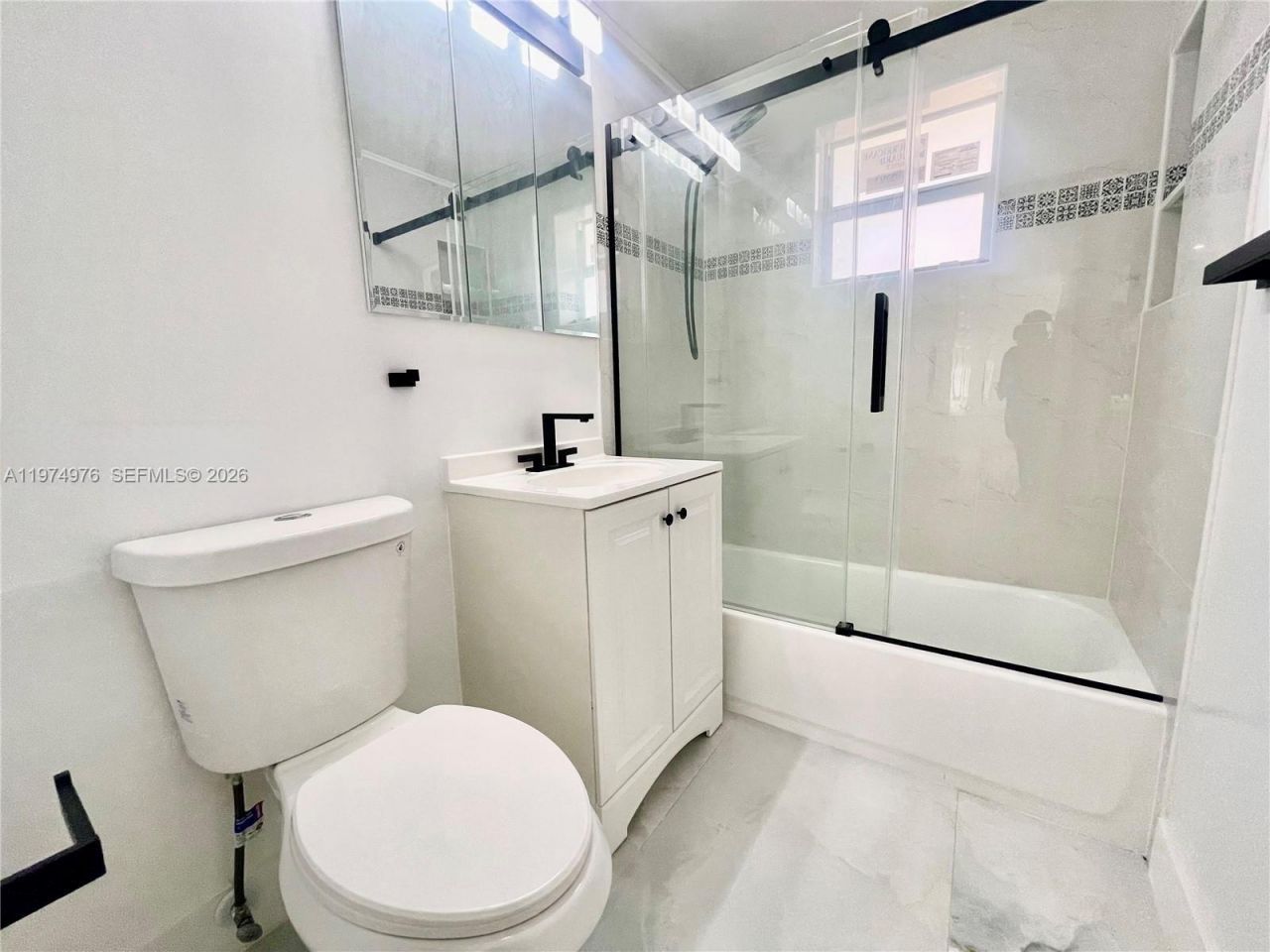 1649 NE 8th Ave , Fort Lauderdale, FL 33305 Photo