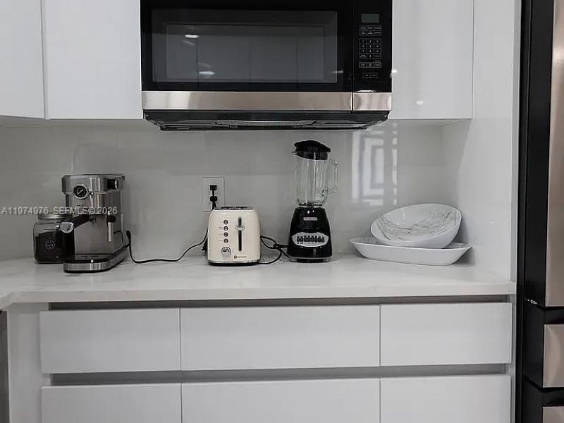 1649 NE 8th Ave , Fort Lauderdale, FL 33305 Photo