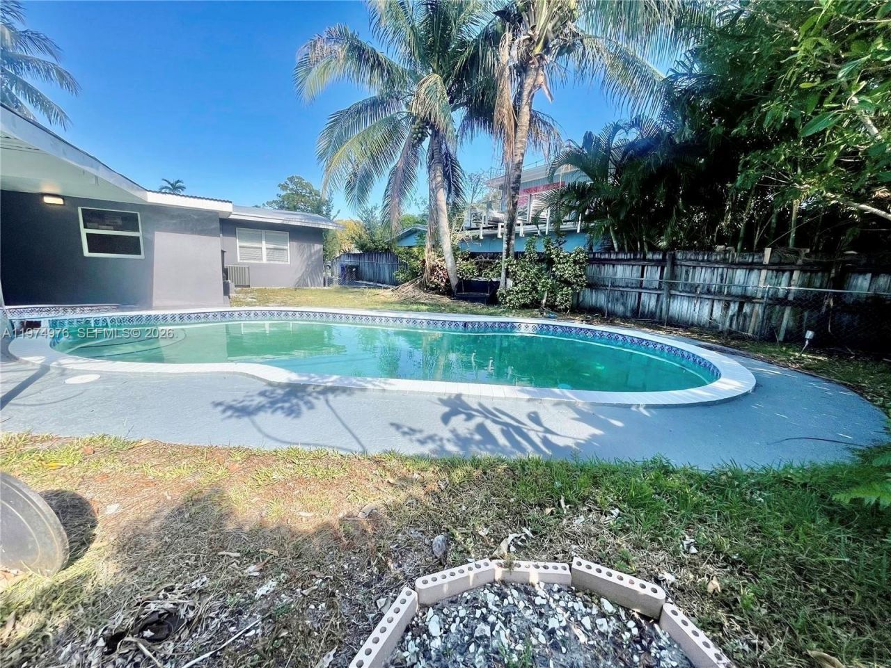 1649 NE 8th Ave , Fort Lauderdale, FL 33305 Photo