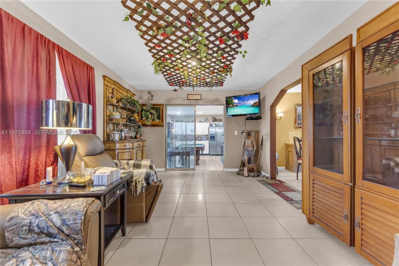 7811 NW 47th St , Lauderhill, FL 33351 Photo