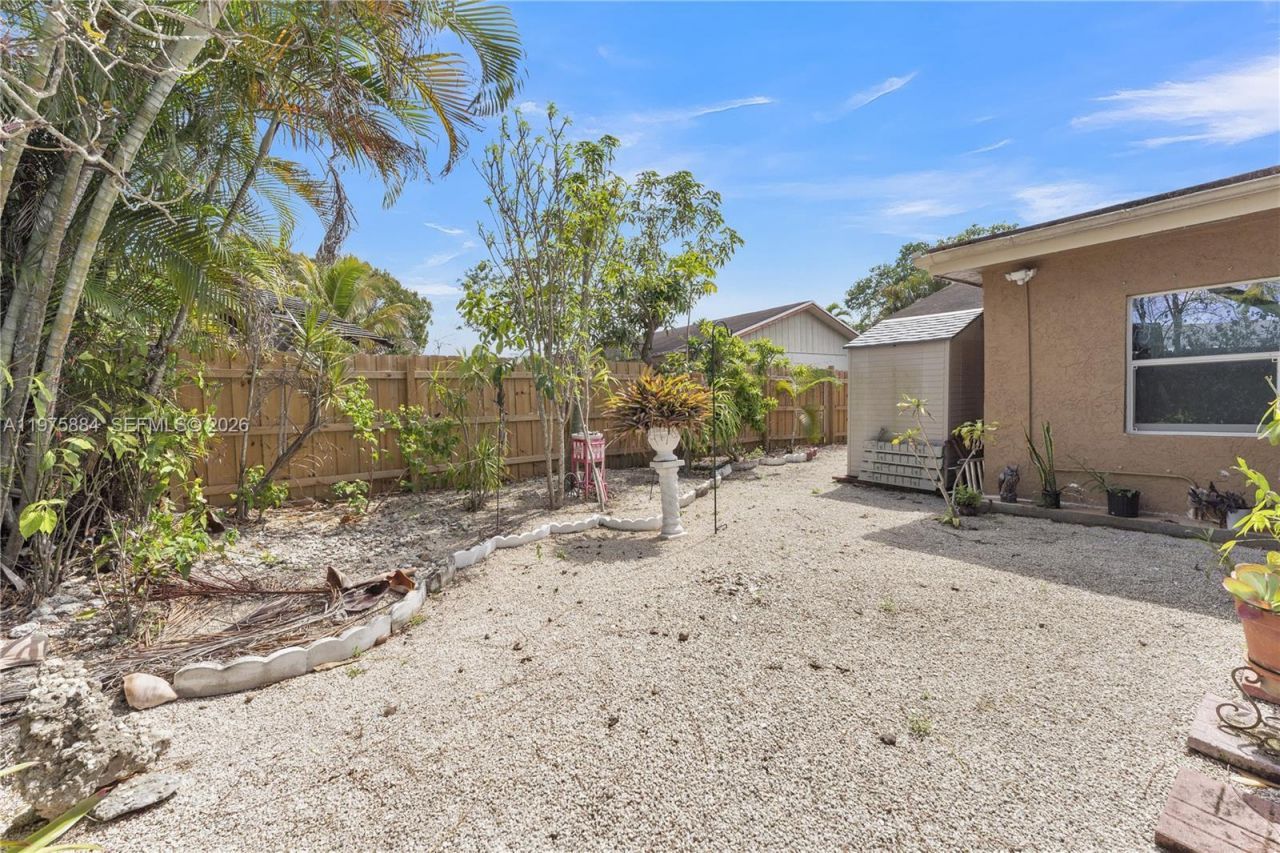 7811 NW 47th St , Lauderhill, FL 33351 Photo