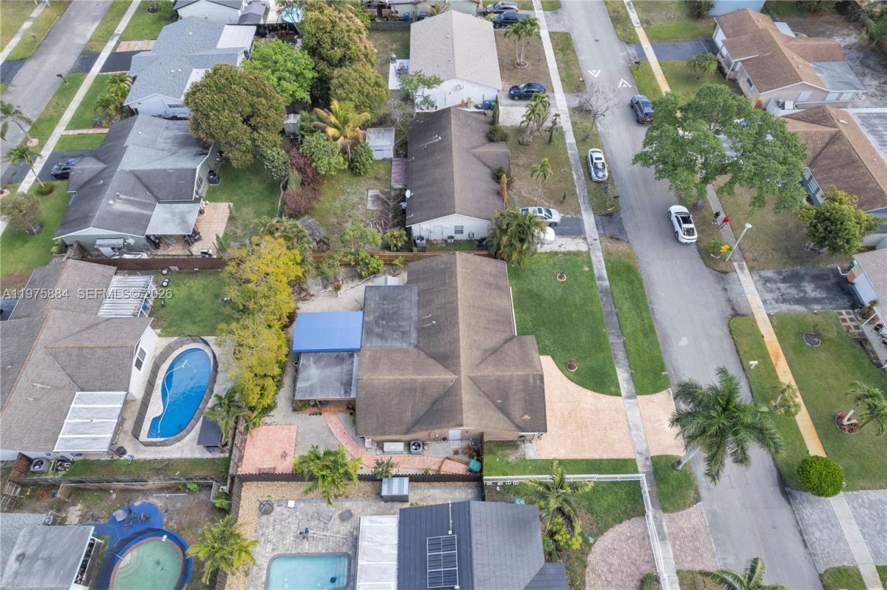 7811 NW 47th St , Lauderhill, FL 33351 Photo