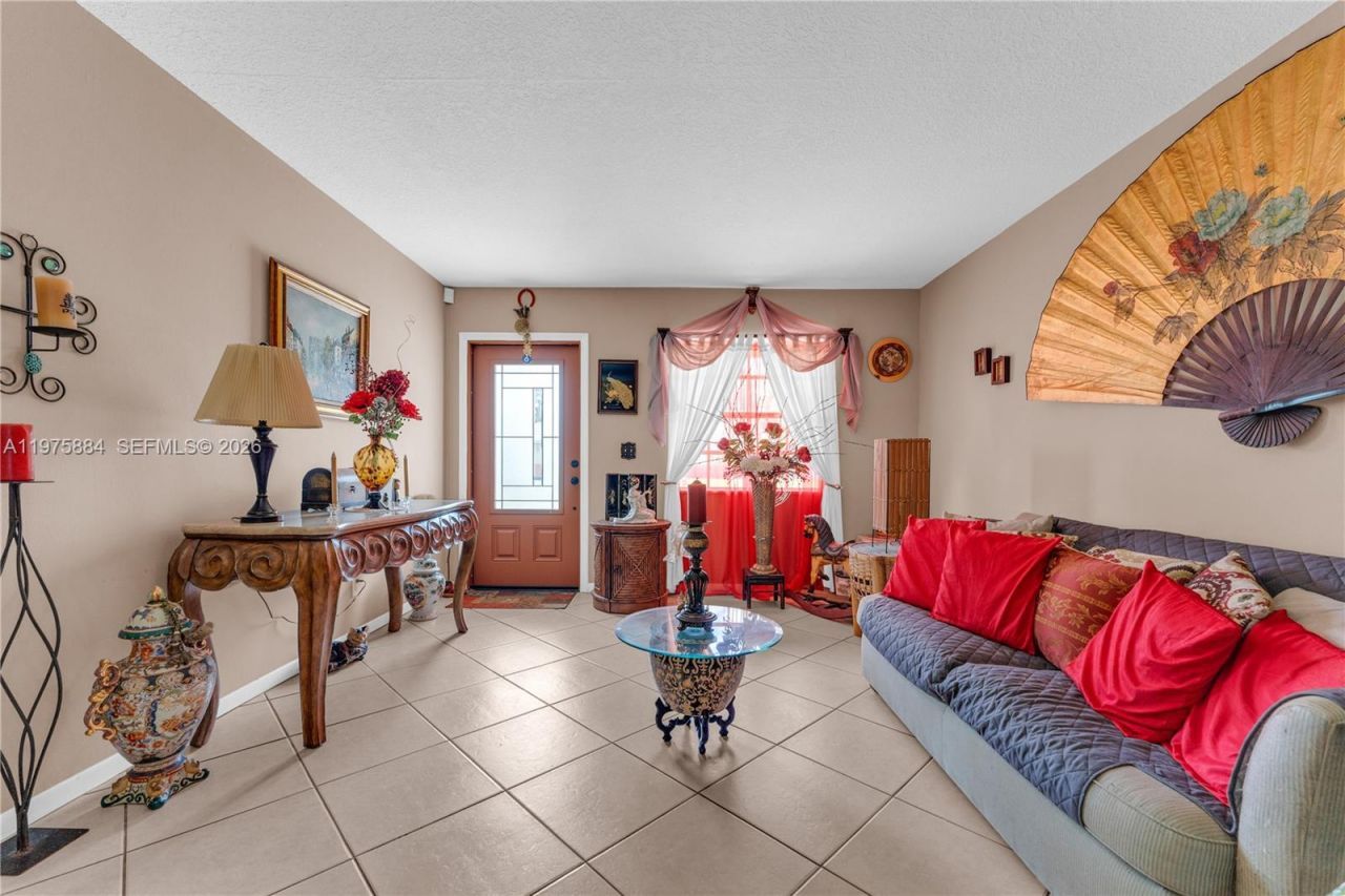 7811 NW 47th St , Lauderhill, FL 33351 Photo