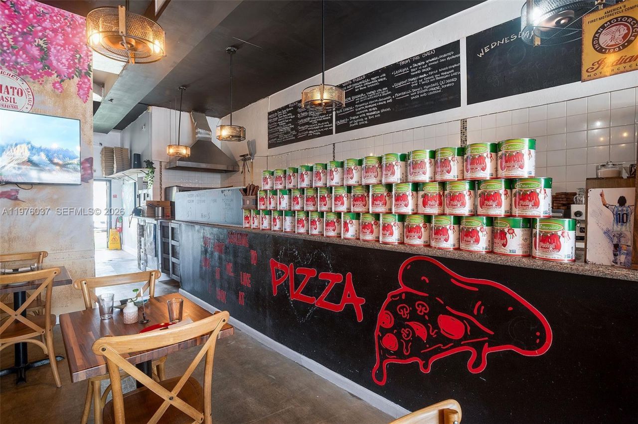 653 NE 125th St , North Miami, FL 33161 Photo