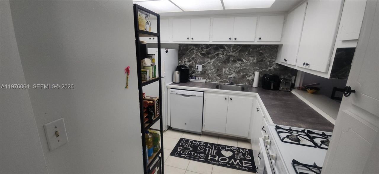 3140 S Ocean Dr, Unit 1103, Hallandale Beach, FL 33009 Photo