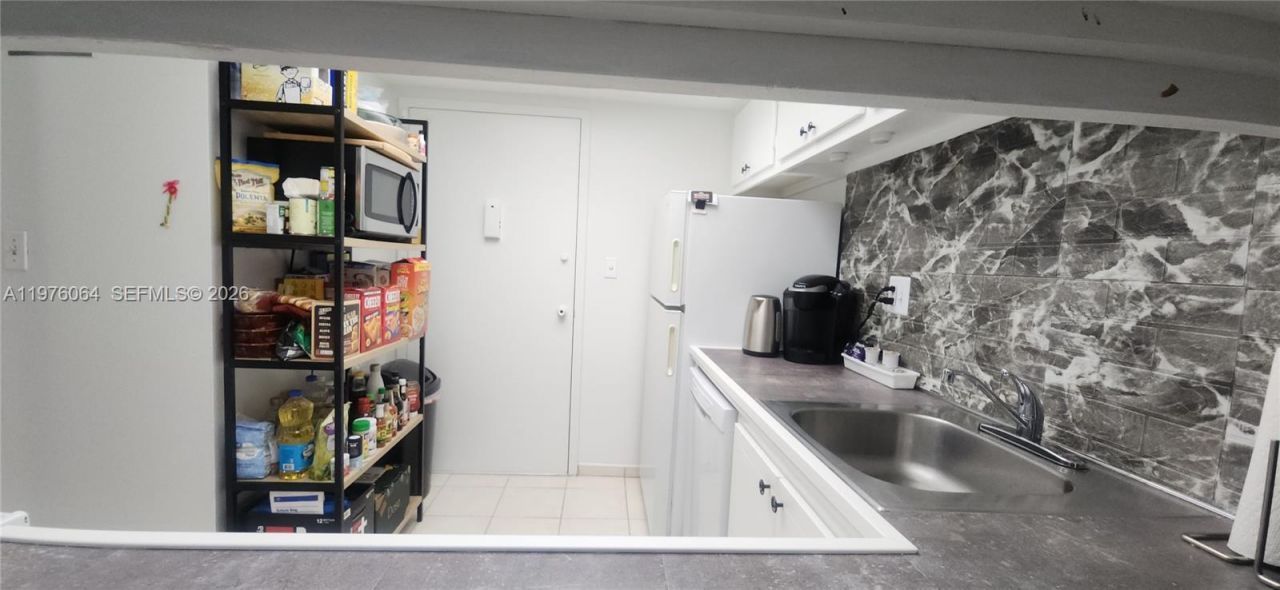 3140 S Ocean Dr, Unit 1103, Hallandale Beach, FL 33009 Photo