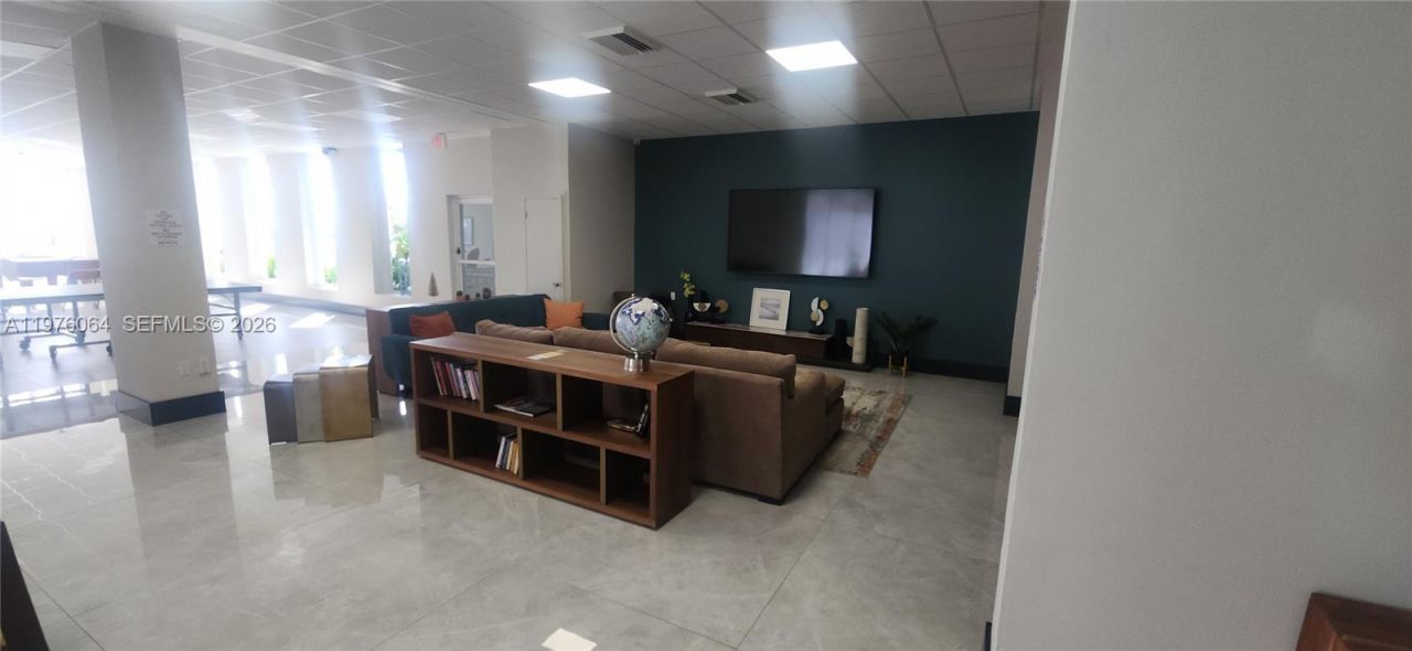 3140 S Ocean Dr, Unit 1103, Hallandale Beach, FL 33009 Photo