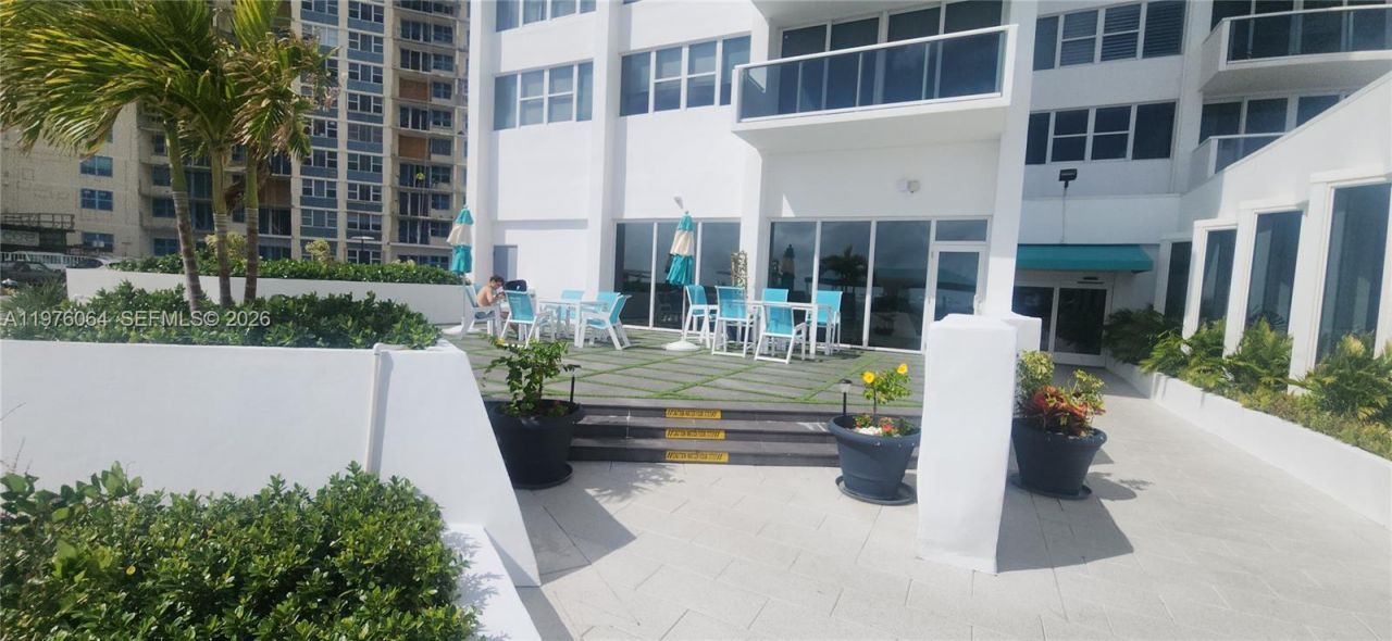 3140 S Ocean Dr, Unit 1103, Hallandale Beach, FL 33009 Photo