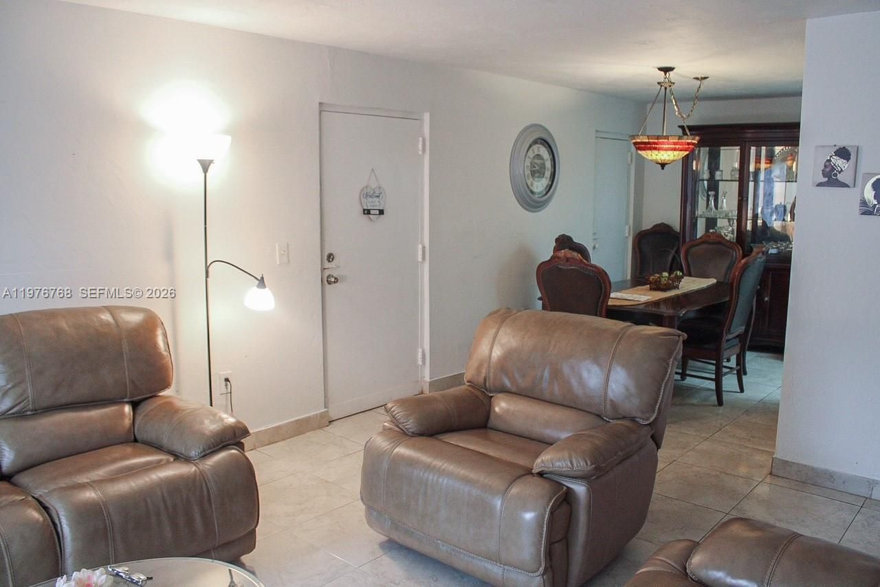 10818 N Kendall Dr , Unit R25, Miami, FL 33176 Photo