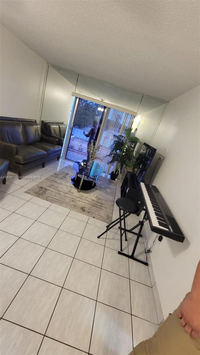 6820 W Flagler St, Unit 207, Miami, FL 33144 Photo