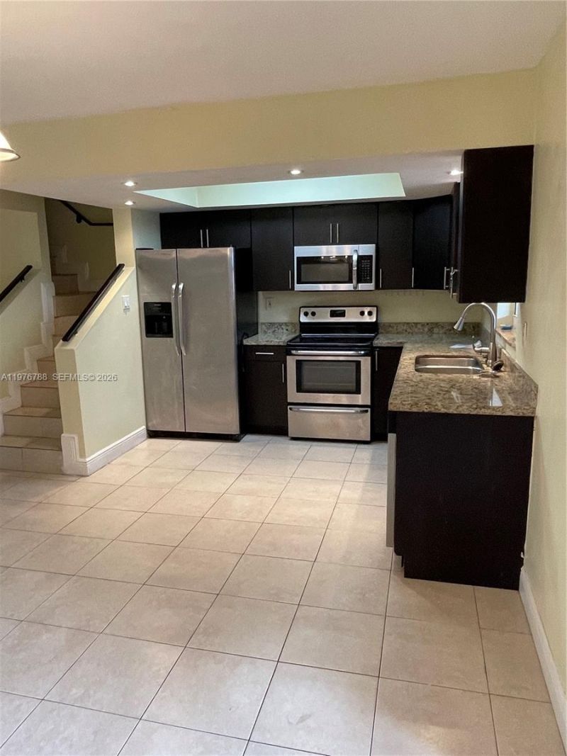 1024 W 79th St , Unit 1024, Hialeah, FL 33014 Photo