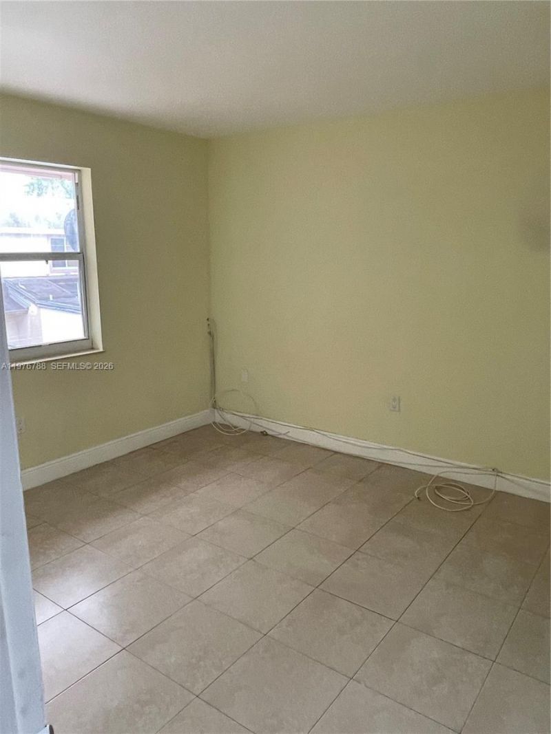 1024 W 79th St , Unit 1024, Hialeah, FL 33014 Photo