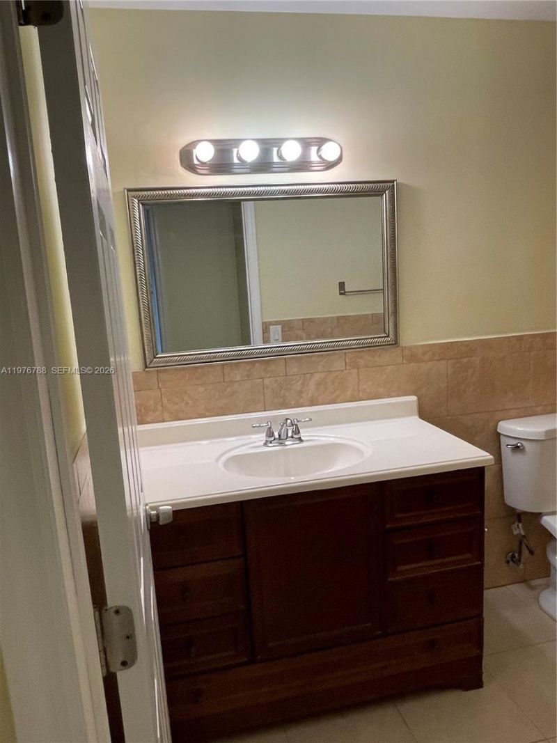 1024 W 79th St , Unit 1024, Hialeah, FL 33014 Photo