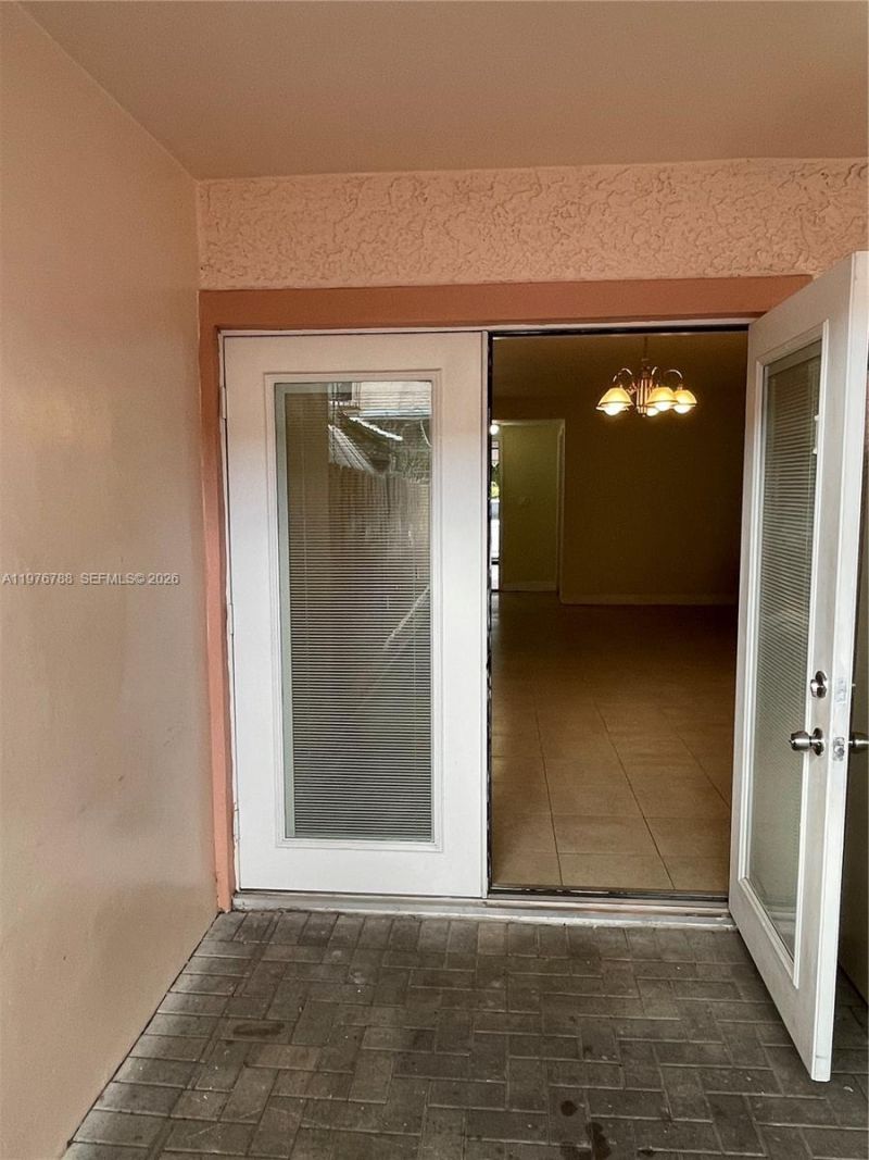 1024 W 79th St , Unit 1024, Hialeah, FL 33014 Photo