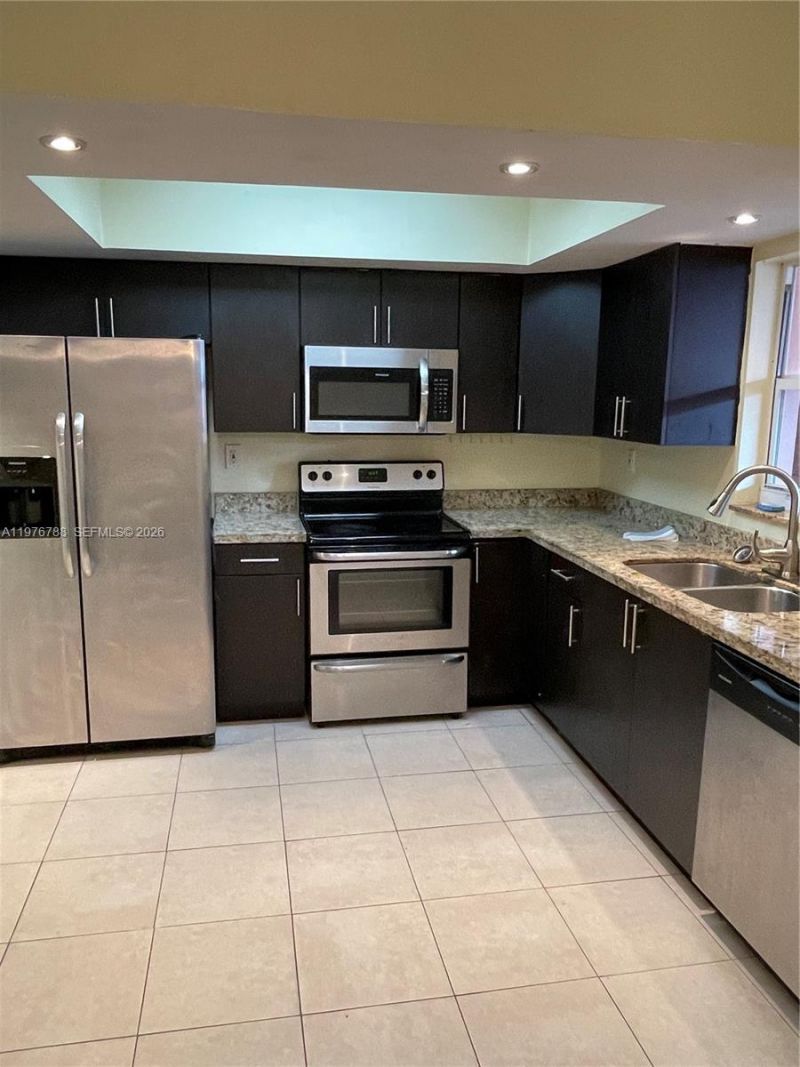 1024 W 79th St , Unit 1024, Hialeah, FL 33014 Photo