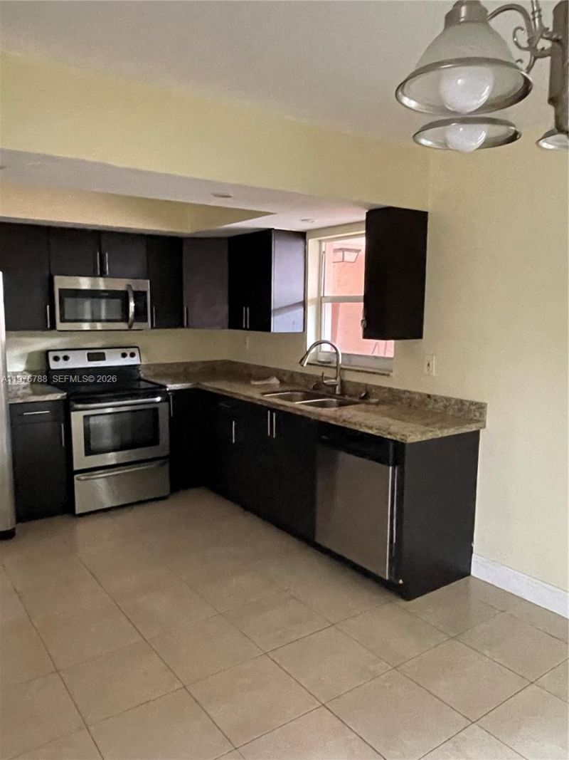 1024 W 79th St , Unit 1024, Hialeah, FL 33014 Photo